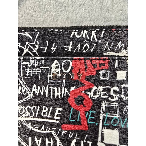 DKNY Bryant Park Black Graffiti Print Crossbody Bag Purse Streetwear 2021 - Picture 4 of 12